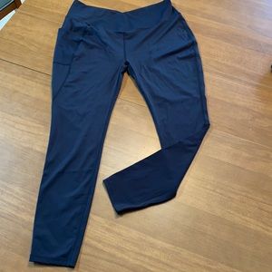 Spandex/nylon yoga pants